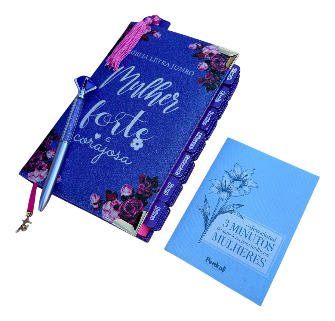 Kit Bíblia Jumbo 100% Glitter Lilás Com Abas Adesivas E Pingente Cp Dura Acolchoada + Caneta + Devocional